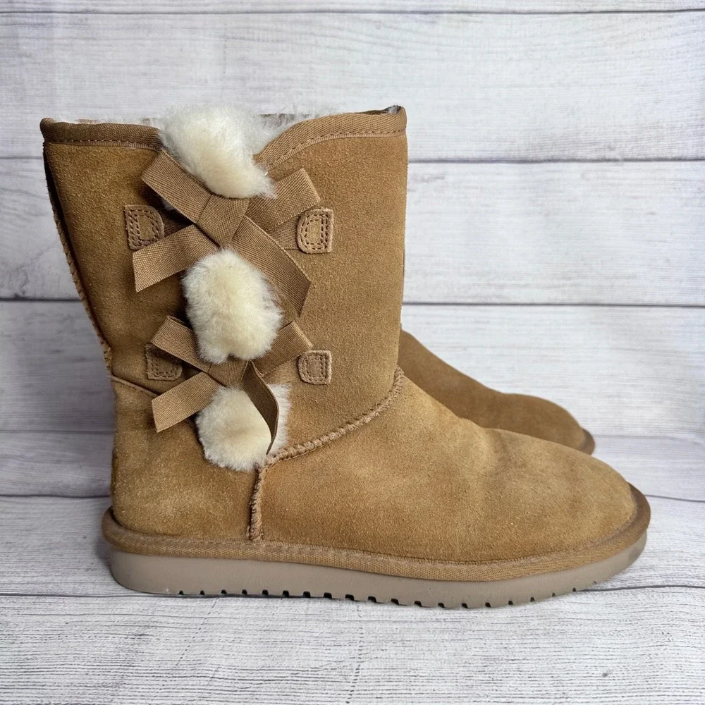 Koolaburra by UGG Victoria Short Chestnut Suede Bow Boots Women 9 1015874